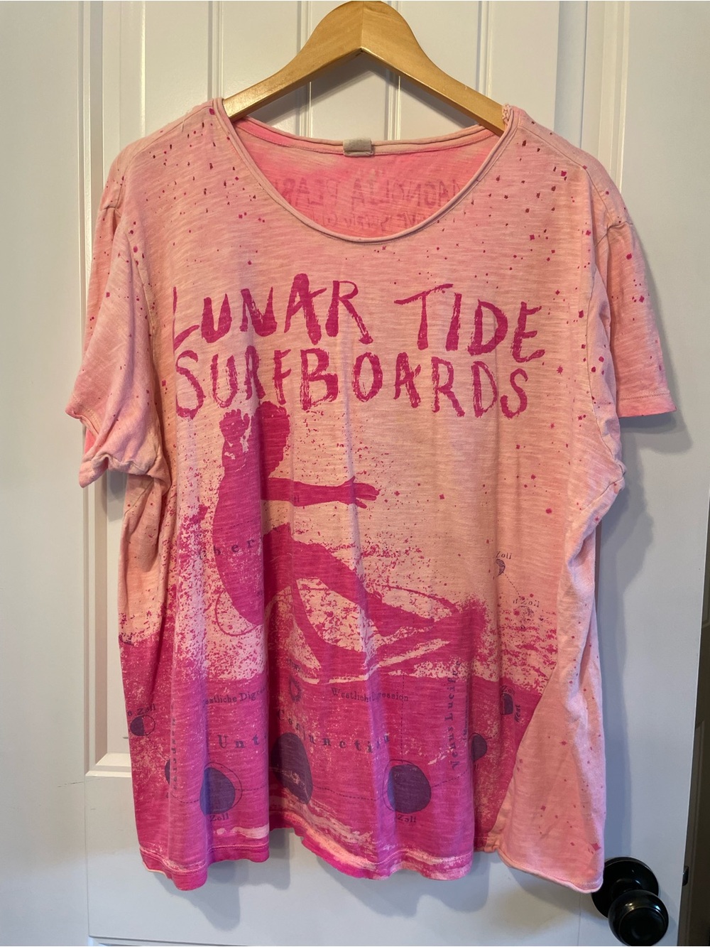 Magnolia Pearl Lunar Tide Graphic
